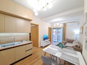 Bazaar Central Loft ( Pazari Ri , 2 bedroom Apt )